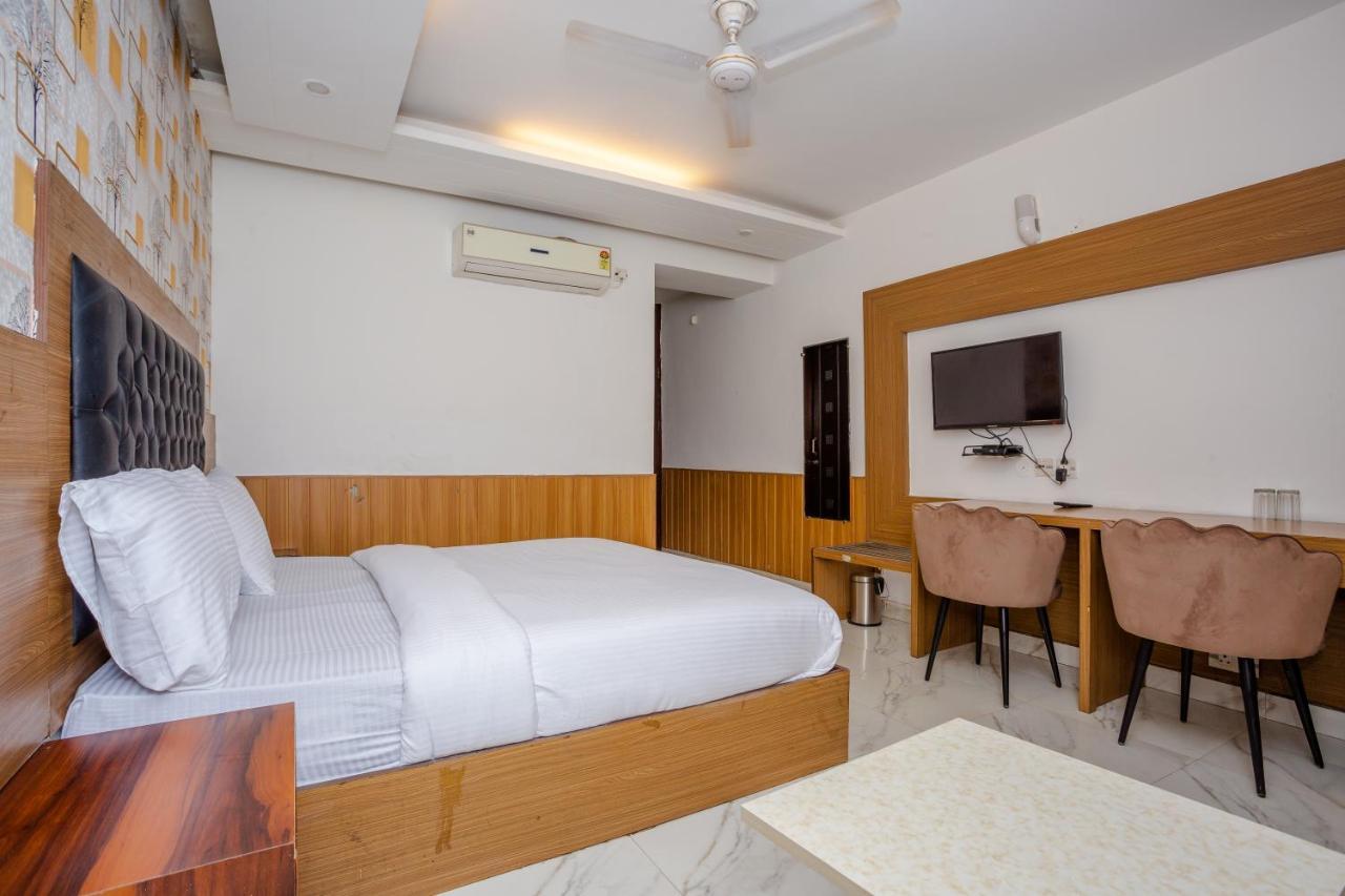 Hotel Doon Дехрадун Екстериор снимка