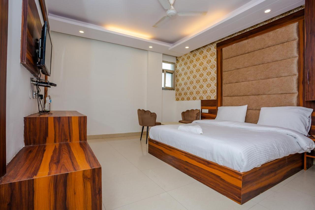 Hotel Doon Дехрадун Екстериор снимка