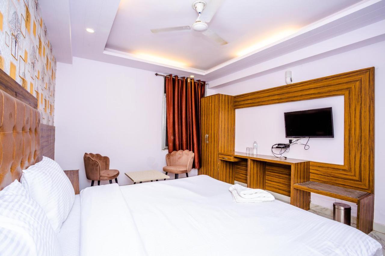 Hotel Doon Дехрадун Екстериор снимка