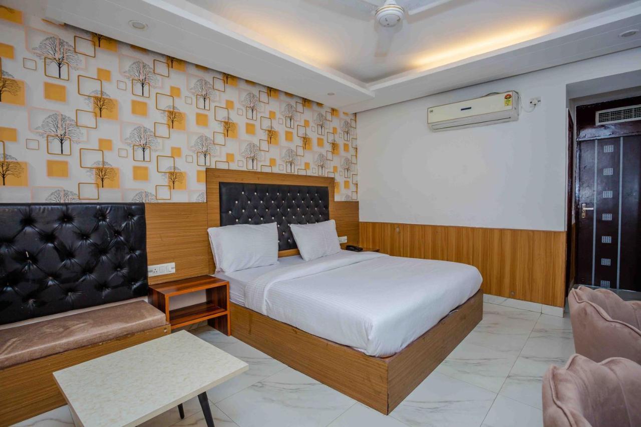 Hotel Doon Дехрадун Екстериор снимка