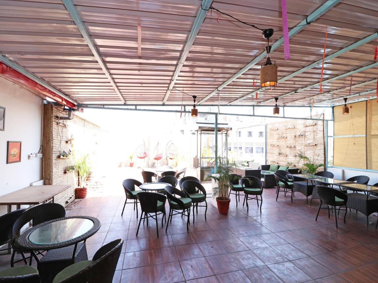Hotel Doon Дехрадун Екстериор снимка