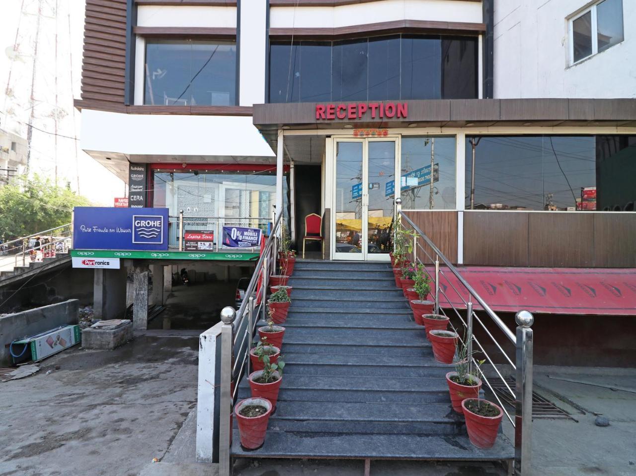 Hotel Doon Дехрадун Екстериор снимка