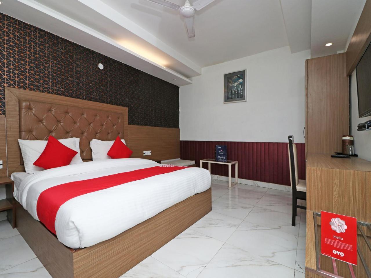 Hotel Doon Дехрадун Екстериор снимка