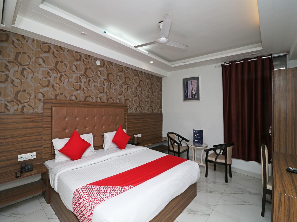 Hotel Doon Дехрадун Екстериор снимка
