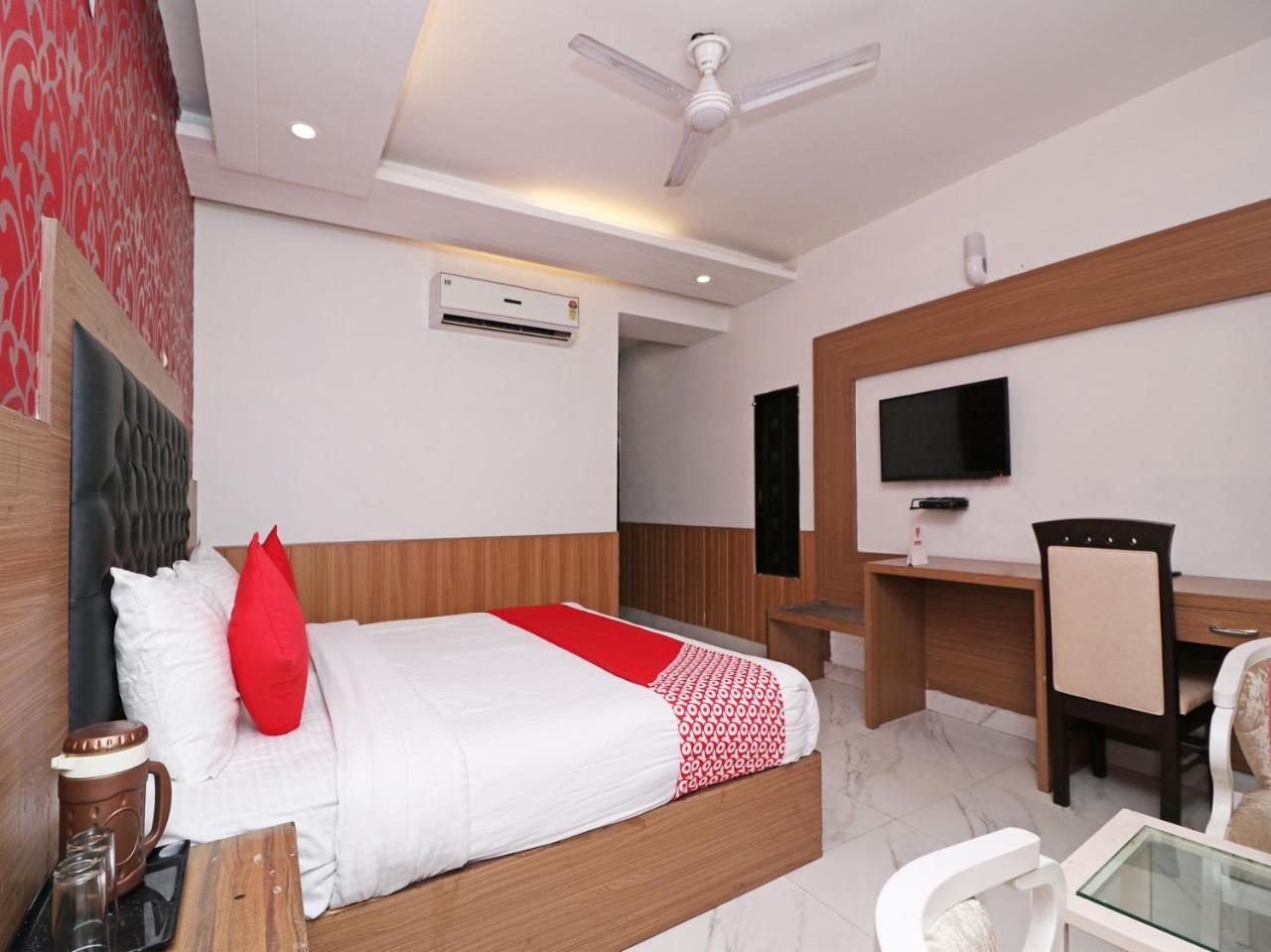 Hotel Doon Дехрадун Екстериор снимка