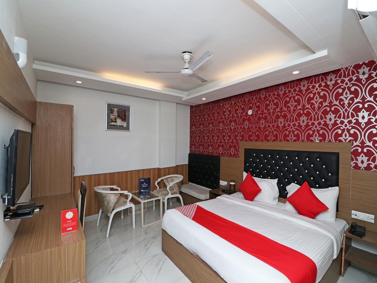 Hotel Doon Дехрадун Екстериор снимка
